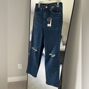 Express: Size Small (0/2/4), Super High Rise Straight Leg Jean. NWT